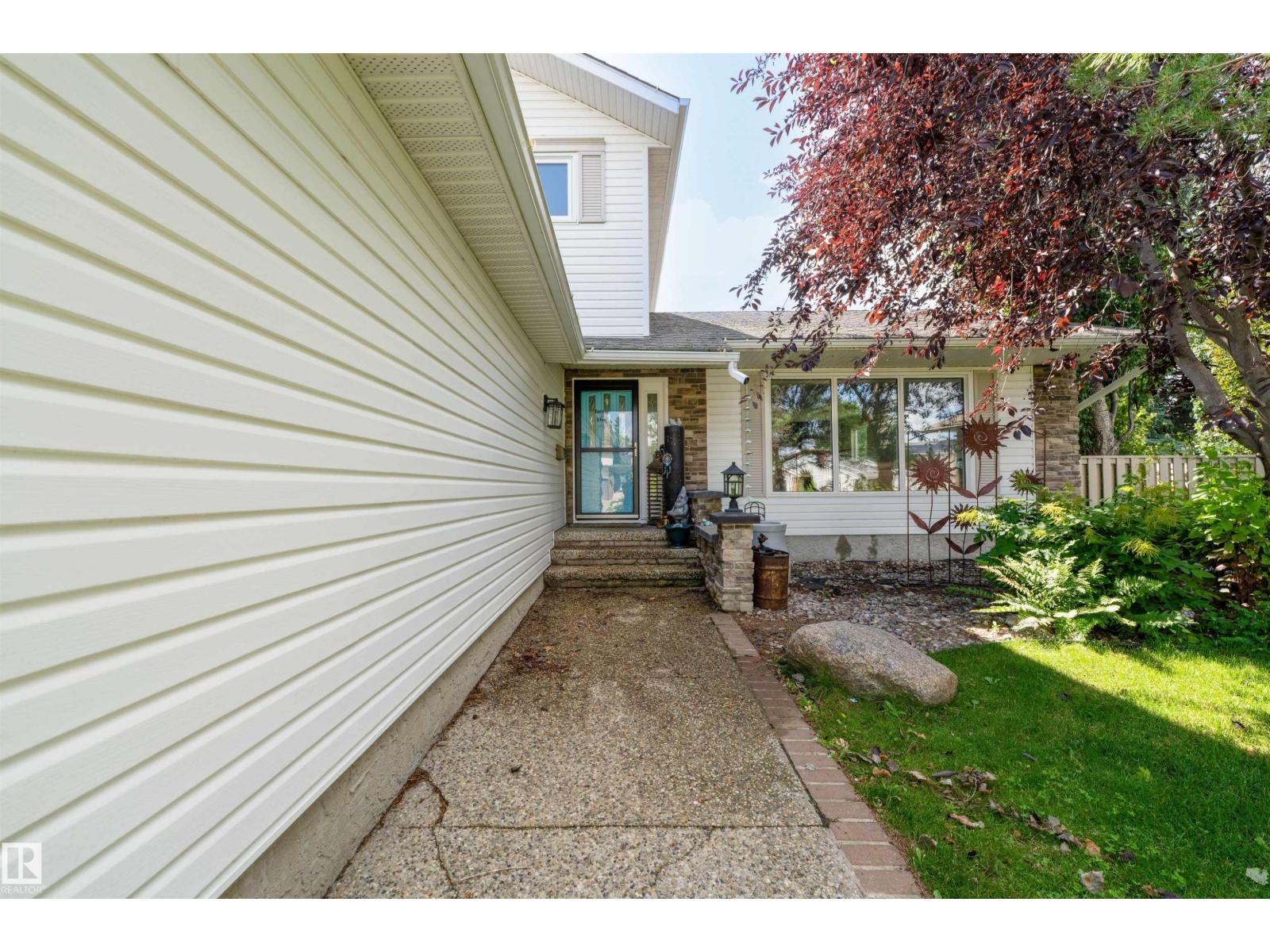 79 WOODSTOCK DR - 5