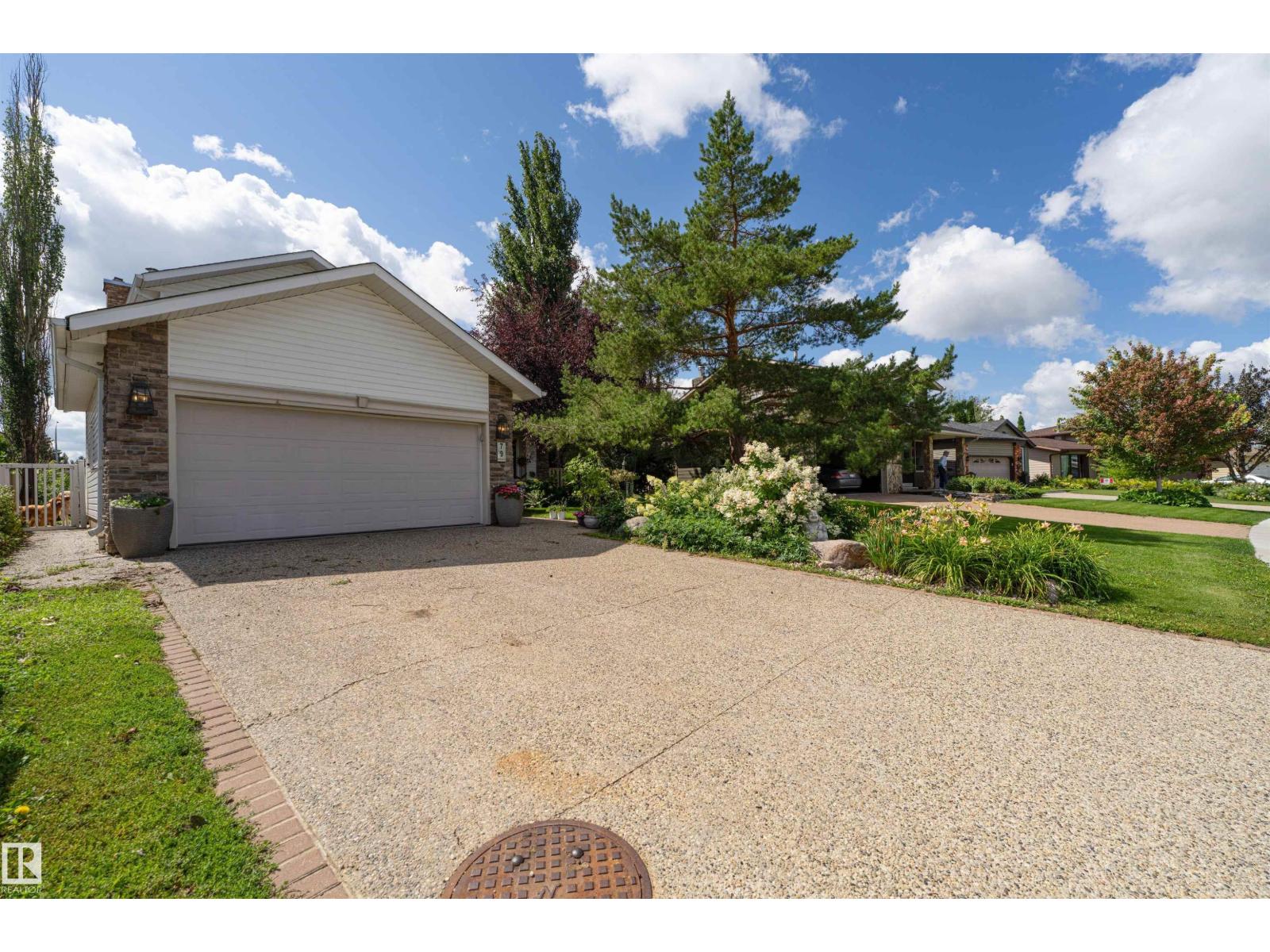 79 WOODSTOCK DR - 4