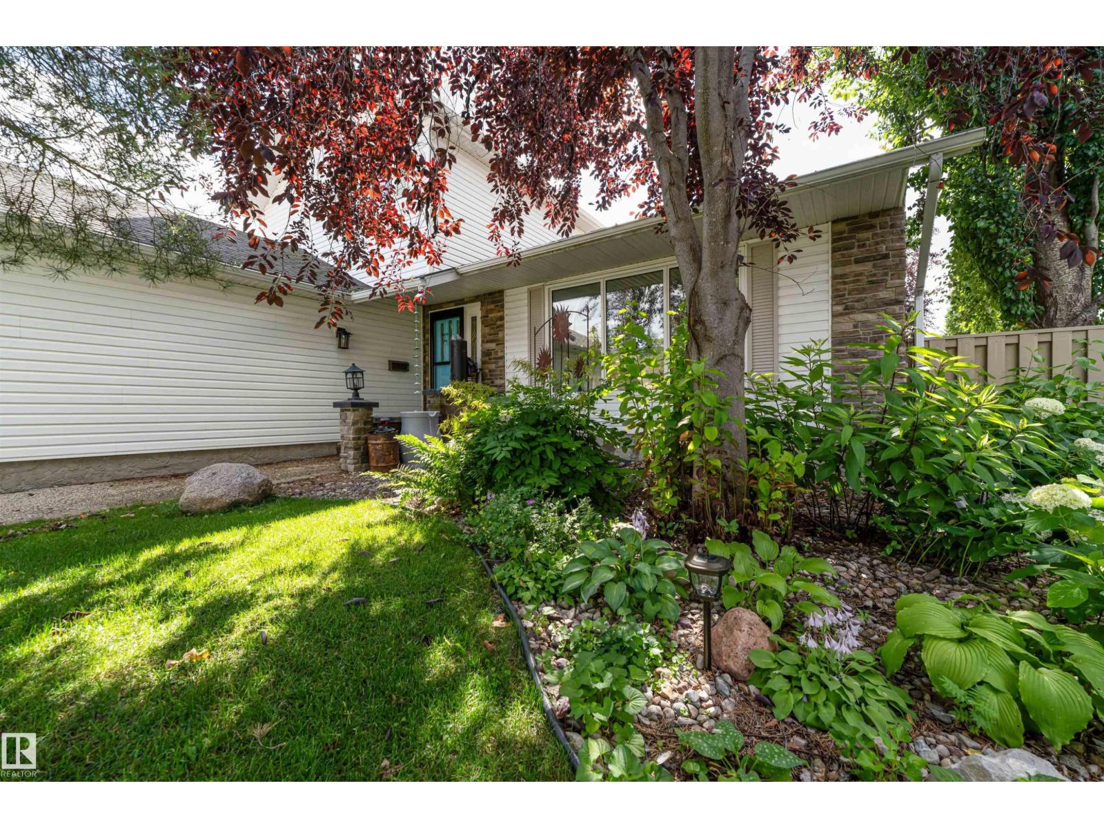 79 WOODSTOCK DR - 3