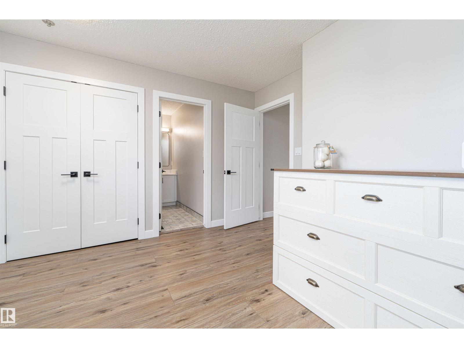 79 WOODSTOCK DR - 30