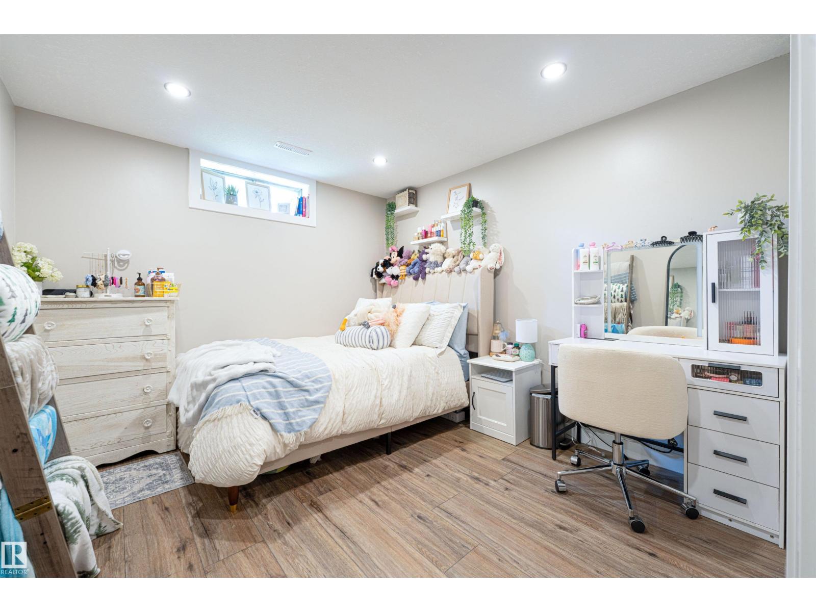 79 WOODSTOCK DR - 47