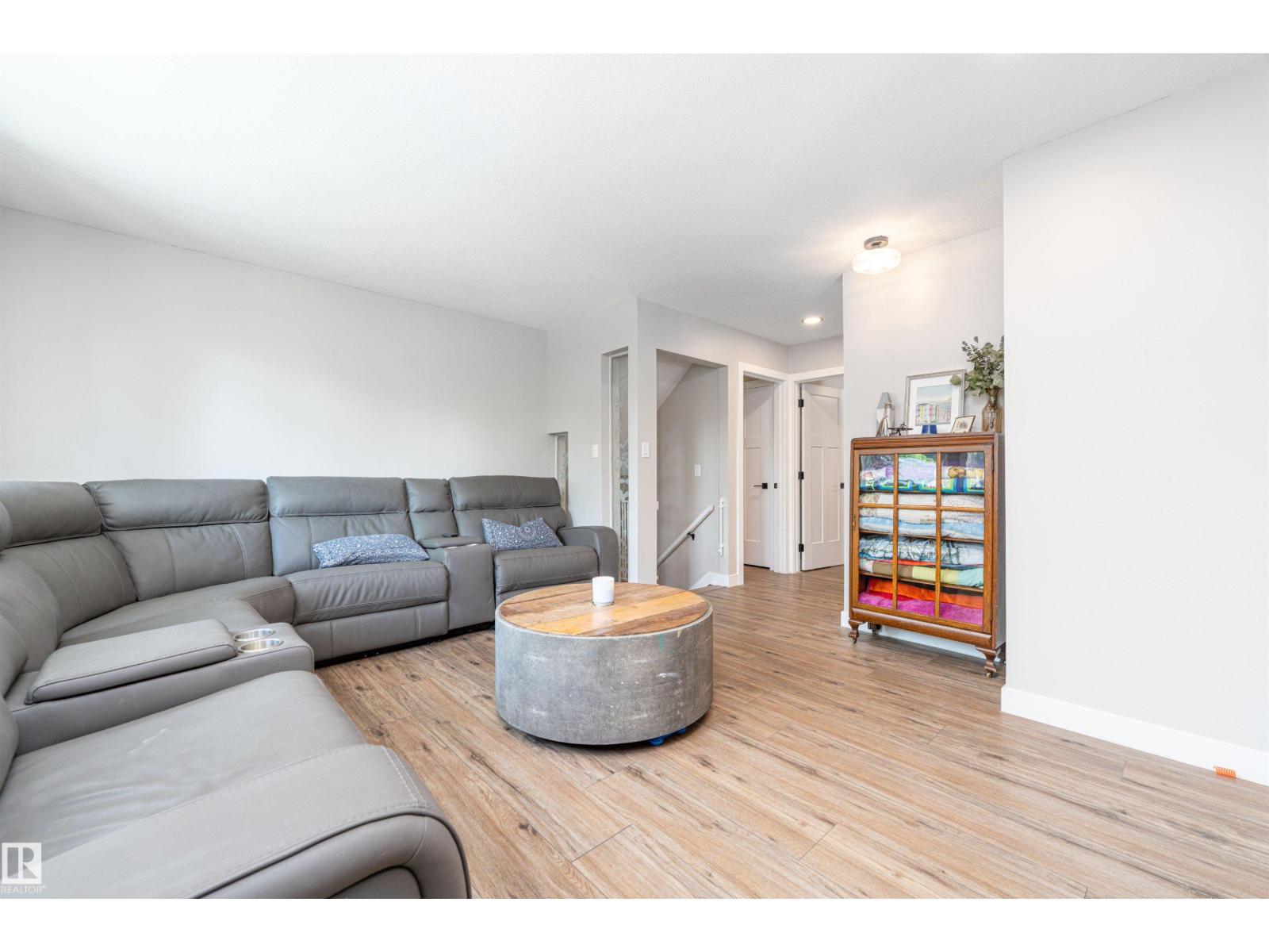 79 WOODSTOCK DR - 23