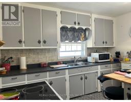 12 Erickson Avenue, Kapuskasing, ON P5N2K7 Photo 9