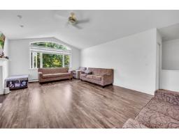 18136 Claytonwood Crescent, Surrey, BC V3S7T5 Photo 20