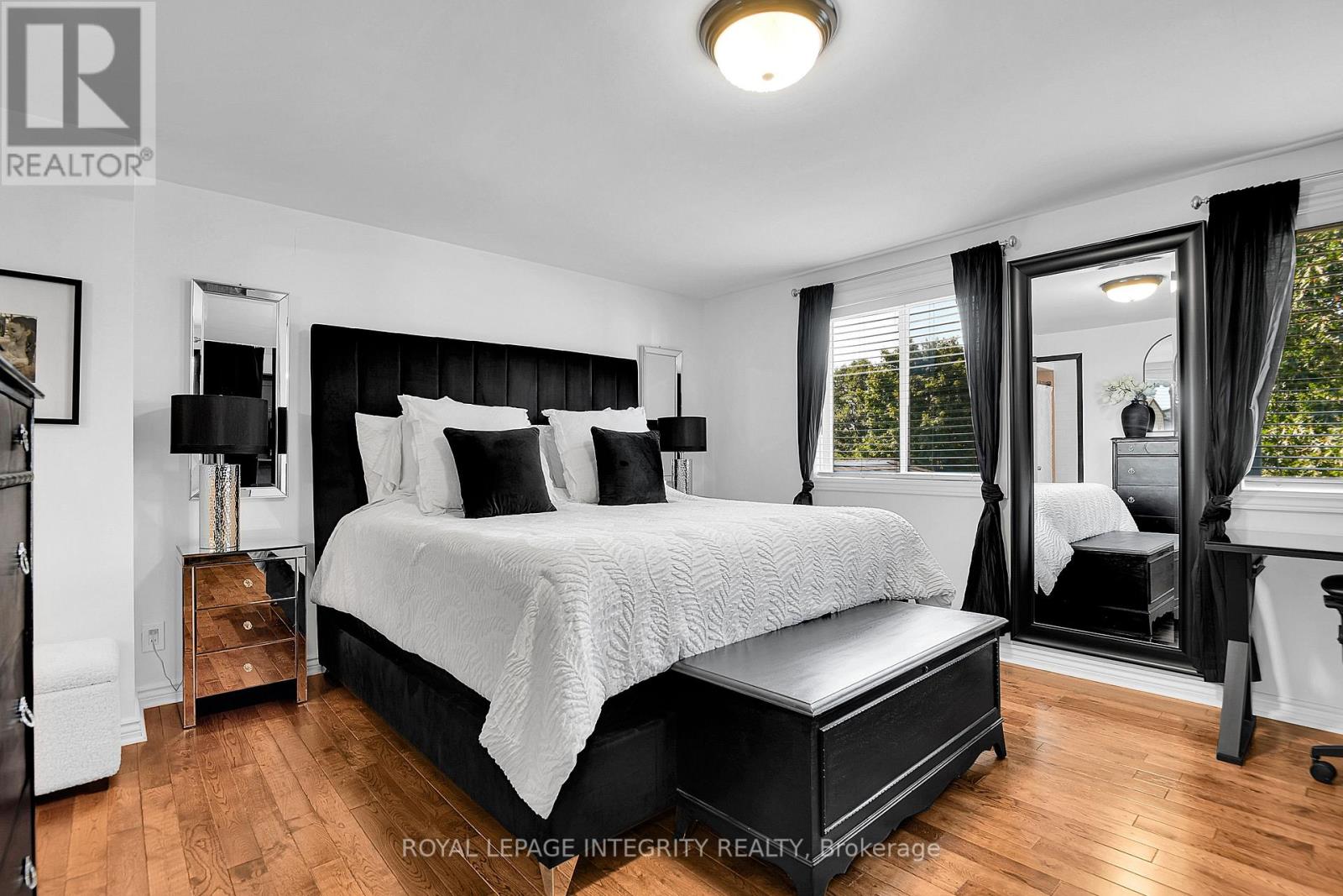 3 Bed, 2 Bath House for Sale in Ottawa – 209 SHERWAY DRIVE, Ottawa – MLS# X13641862 - Image 15