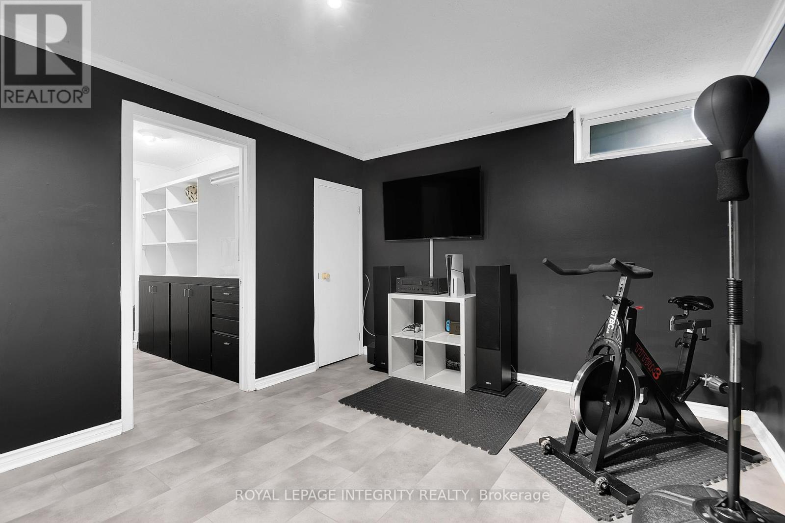 3 Bed, 2 Bath House for Sale in Ottawa – 209 SHERWAY DRIVE, Ottawa – MLS# X13641862 - Image 29