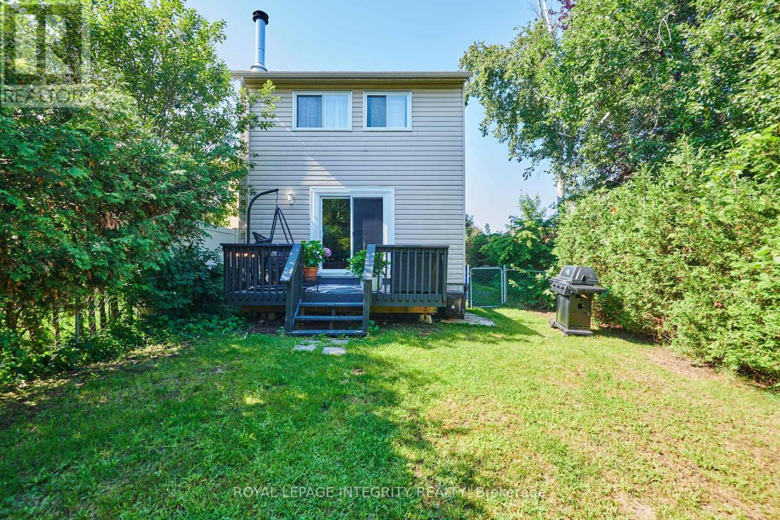 3 Bed, 2 Bath House for Sale in Ottawa – 209 SHERWAY DRIVE, Ottawa – MLS# X13641862 - Image 35