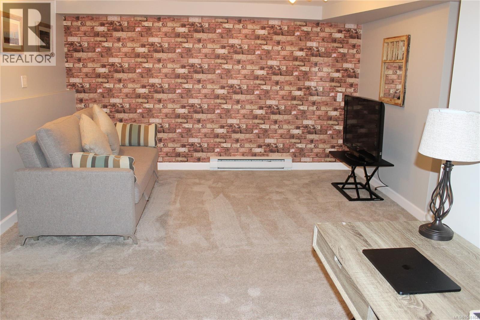 6386 Highwood Dr - Image 31