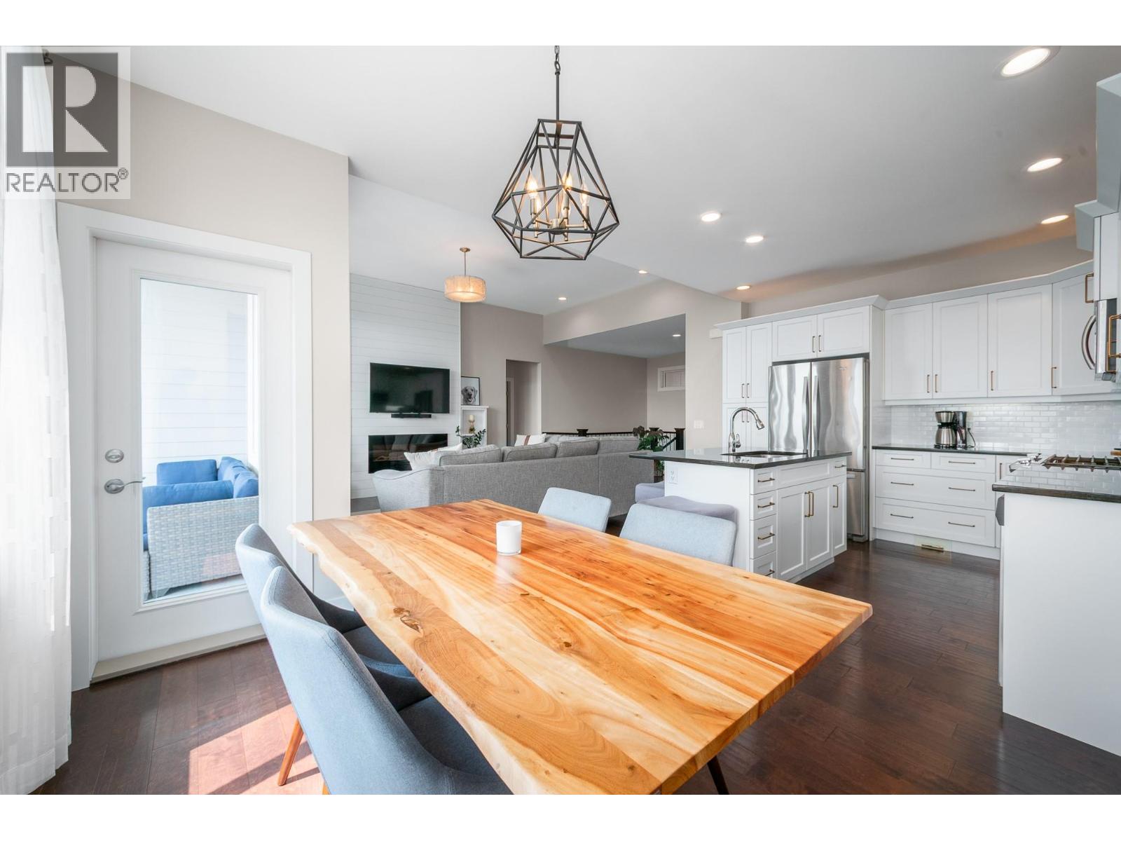 2420 Tallus Heights Drive - 26