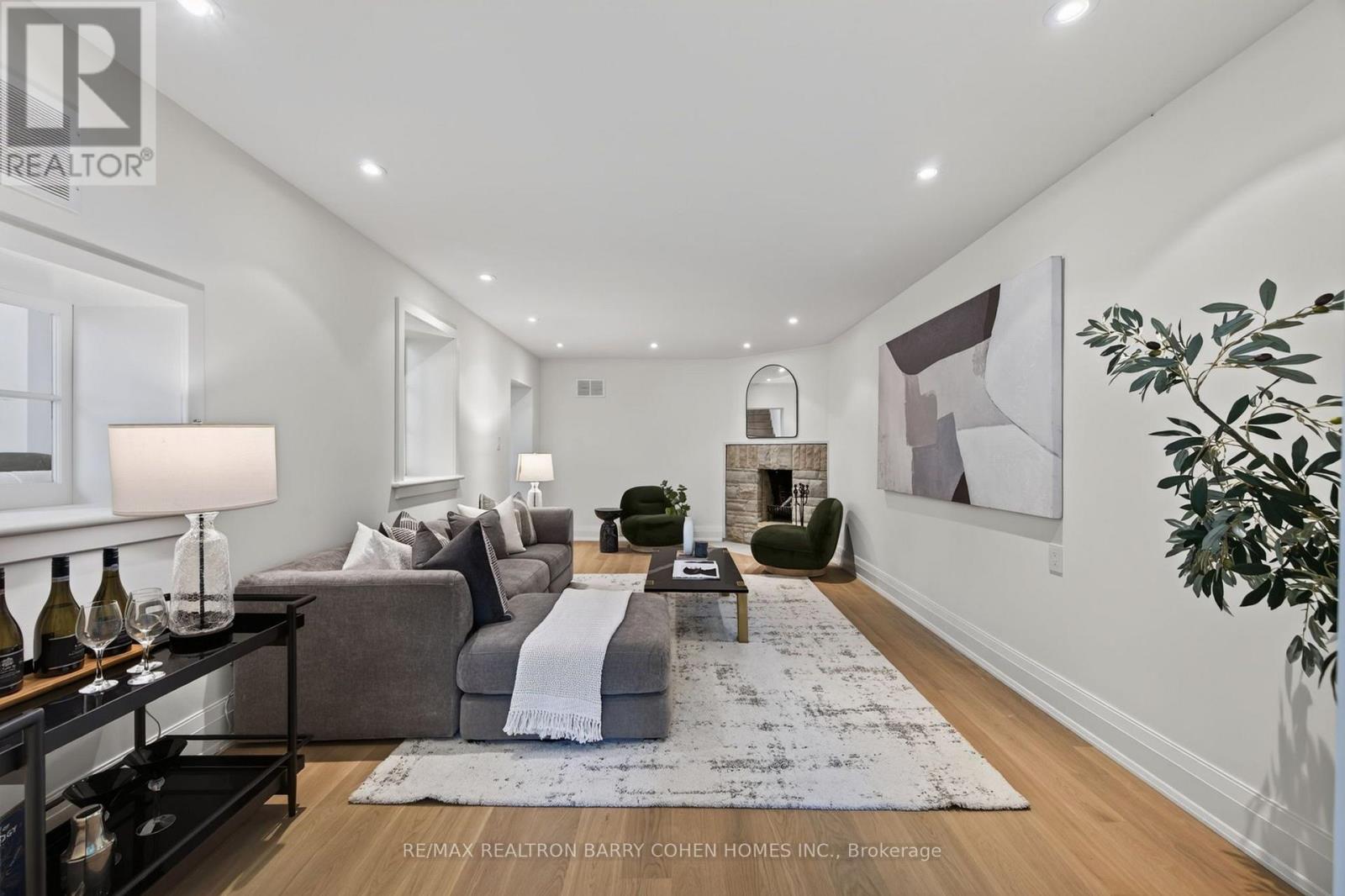 23 SOUTH DRIVE - 19