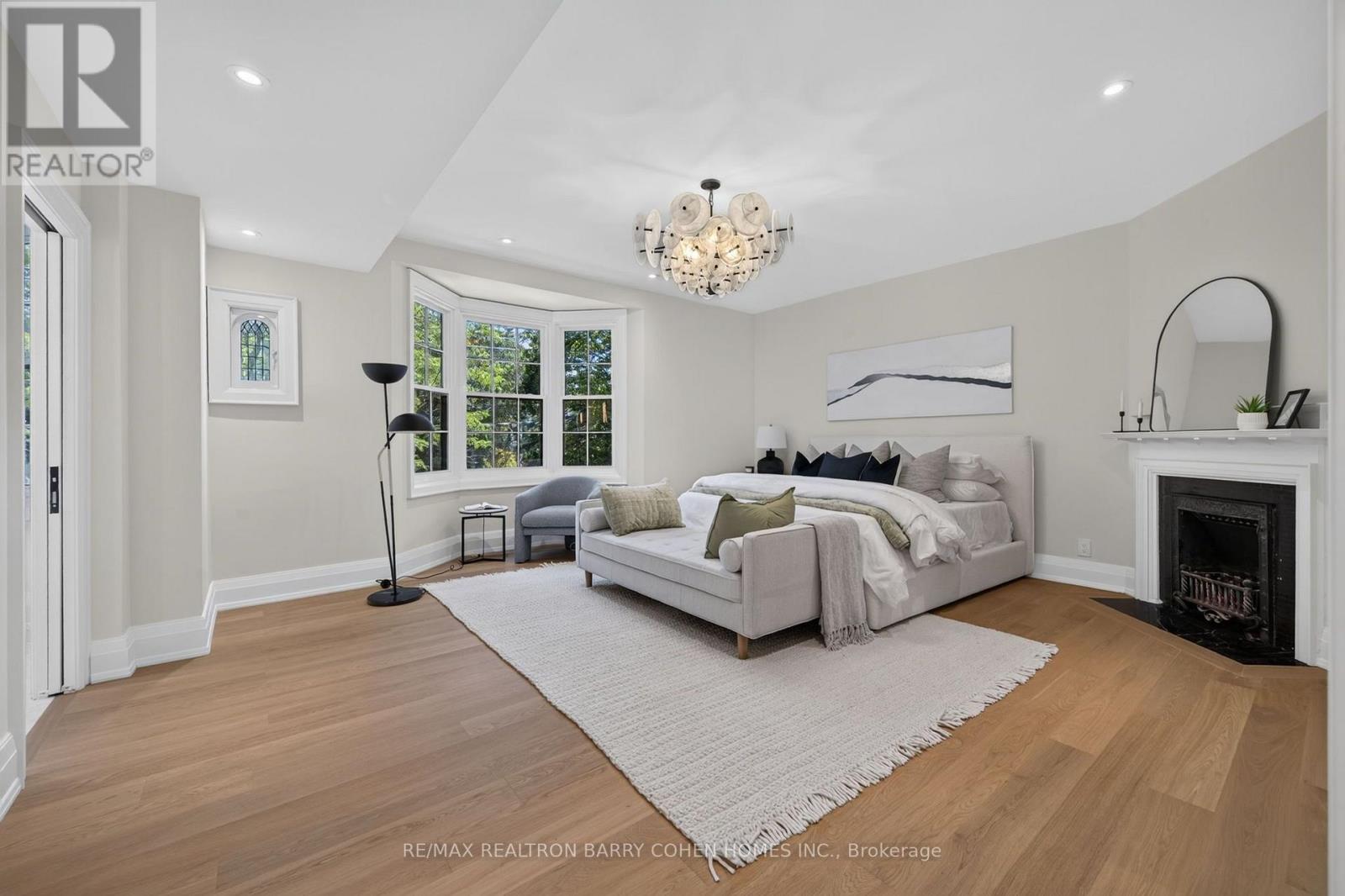 23 SOUTH DRIVE - 22