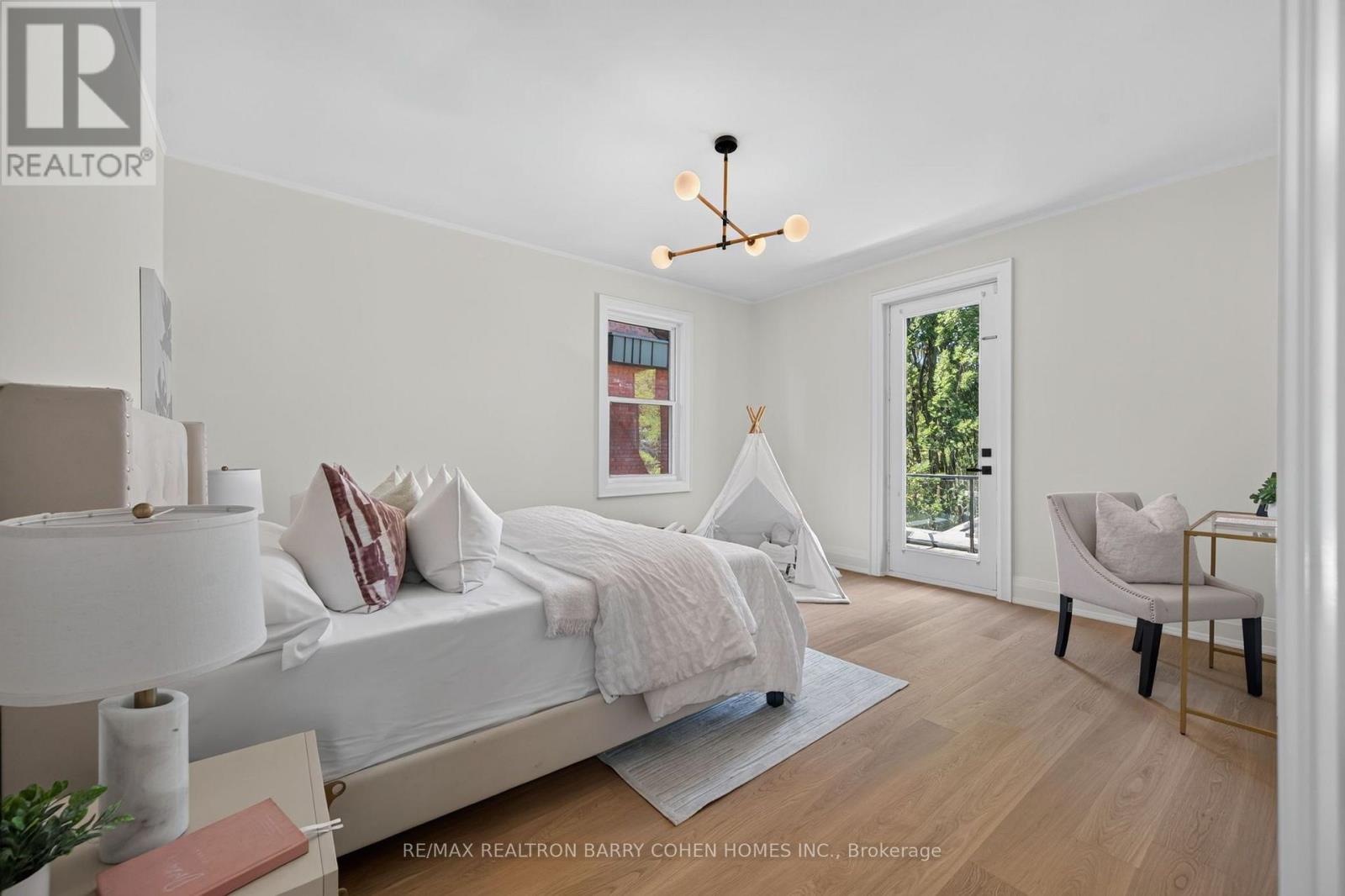 23 SOUTH DRIVE - 27