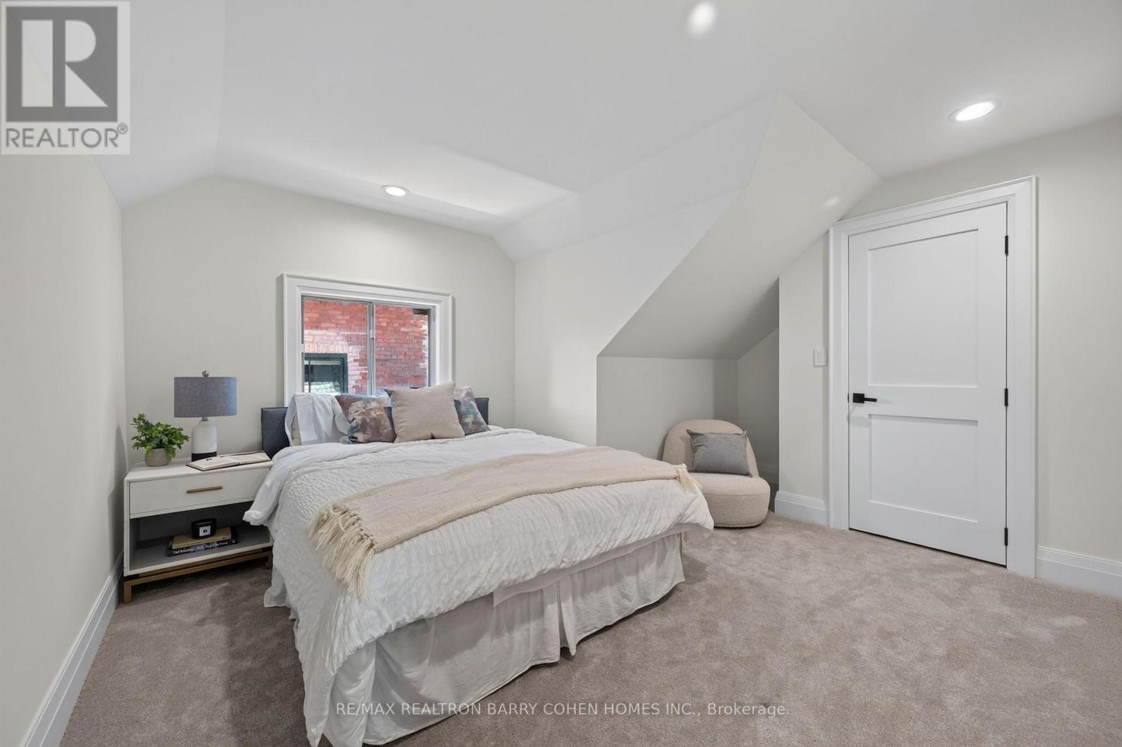 23 SOUTH DRIVE - 34