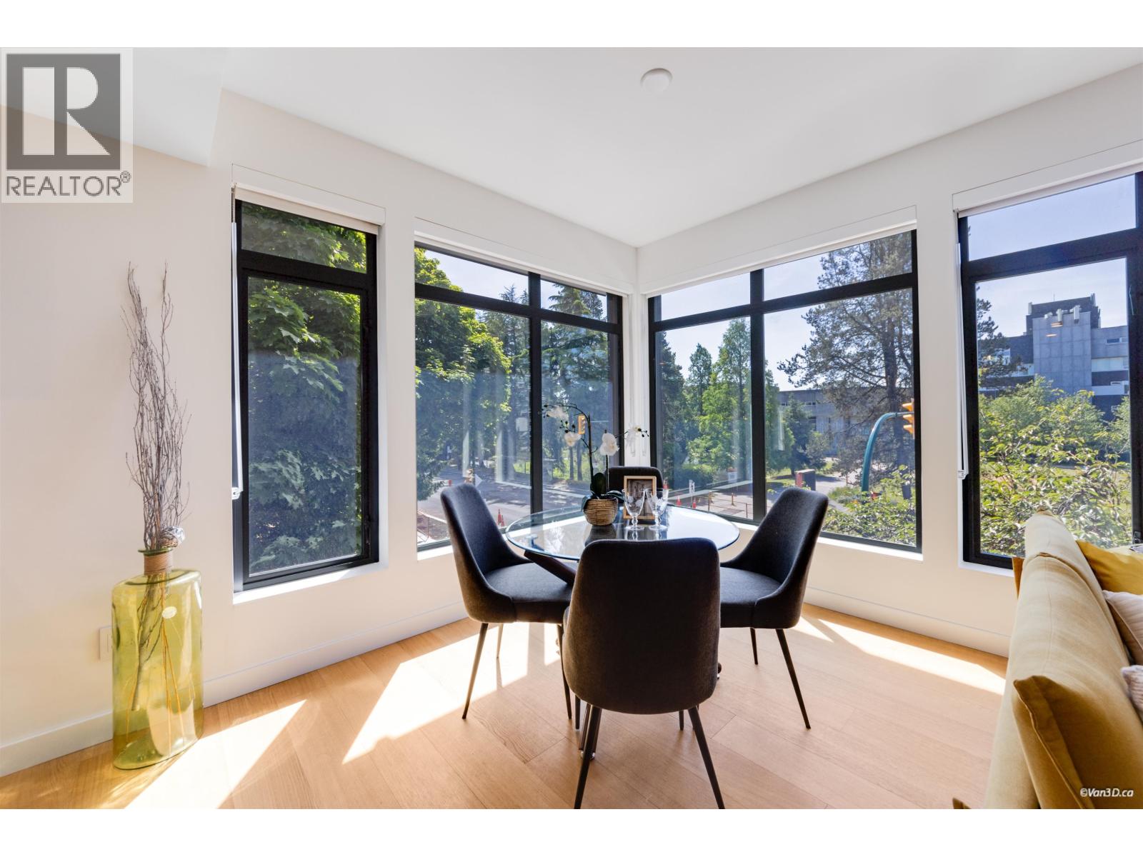 3 Bed, 2 Bath Apartment for Sale in Vancouver – 302 6485 MANITOBA STREET, Vancouver – MLS# R3152976 - Image 11