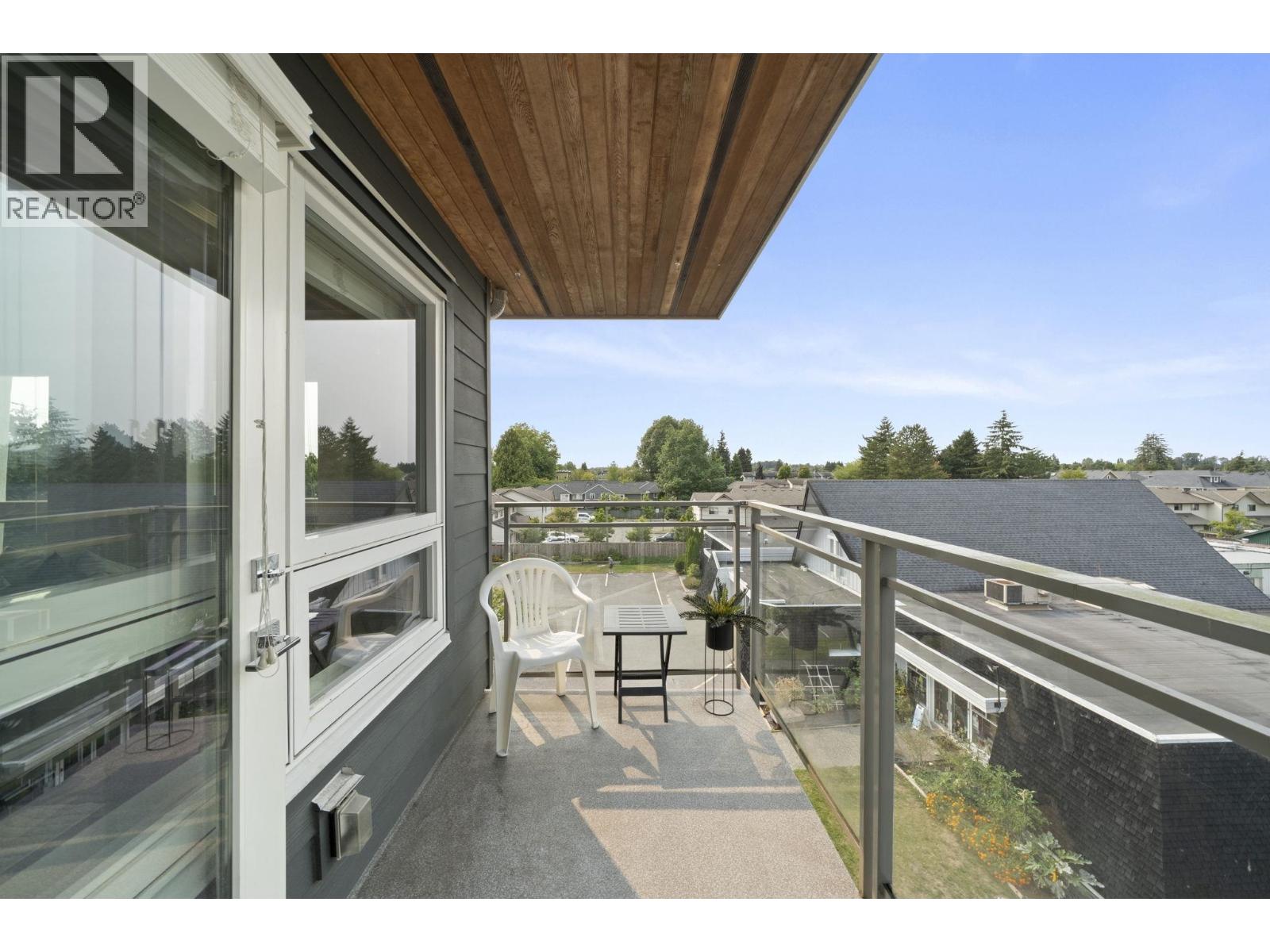 #306-4815 55B Street, Delta