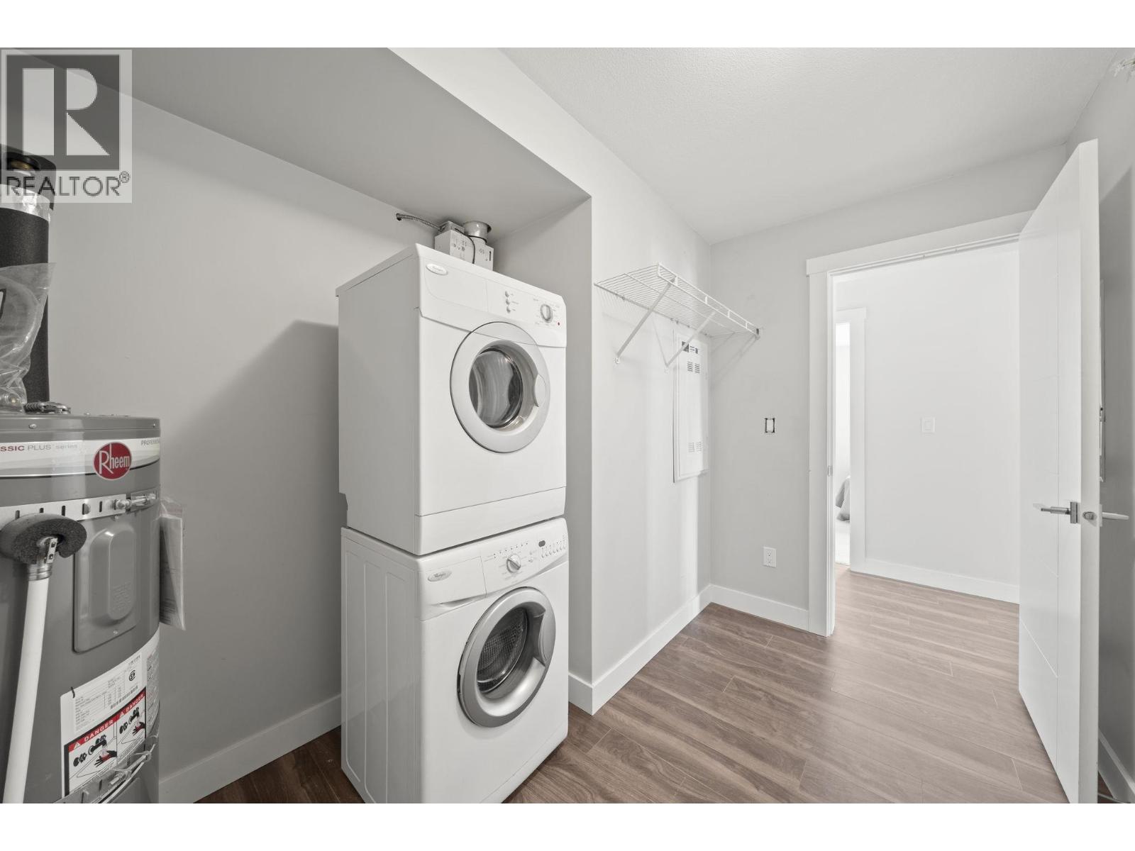 #306-4815 55B Street, Delta
