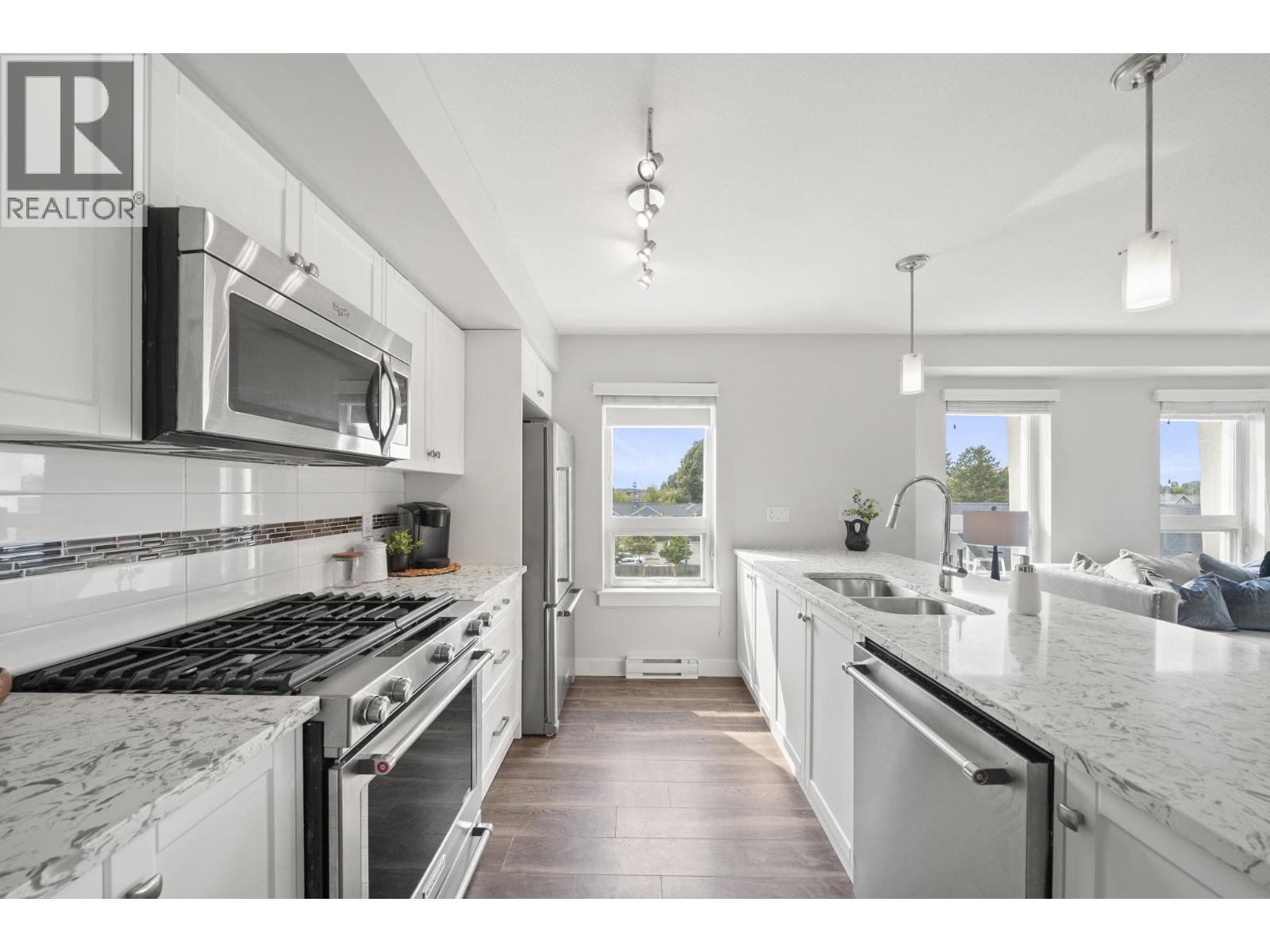 #306-4815 55B Street, Delta