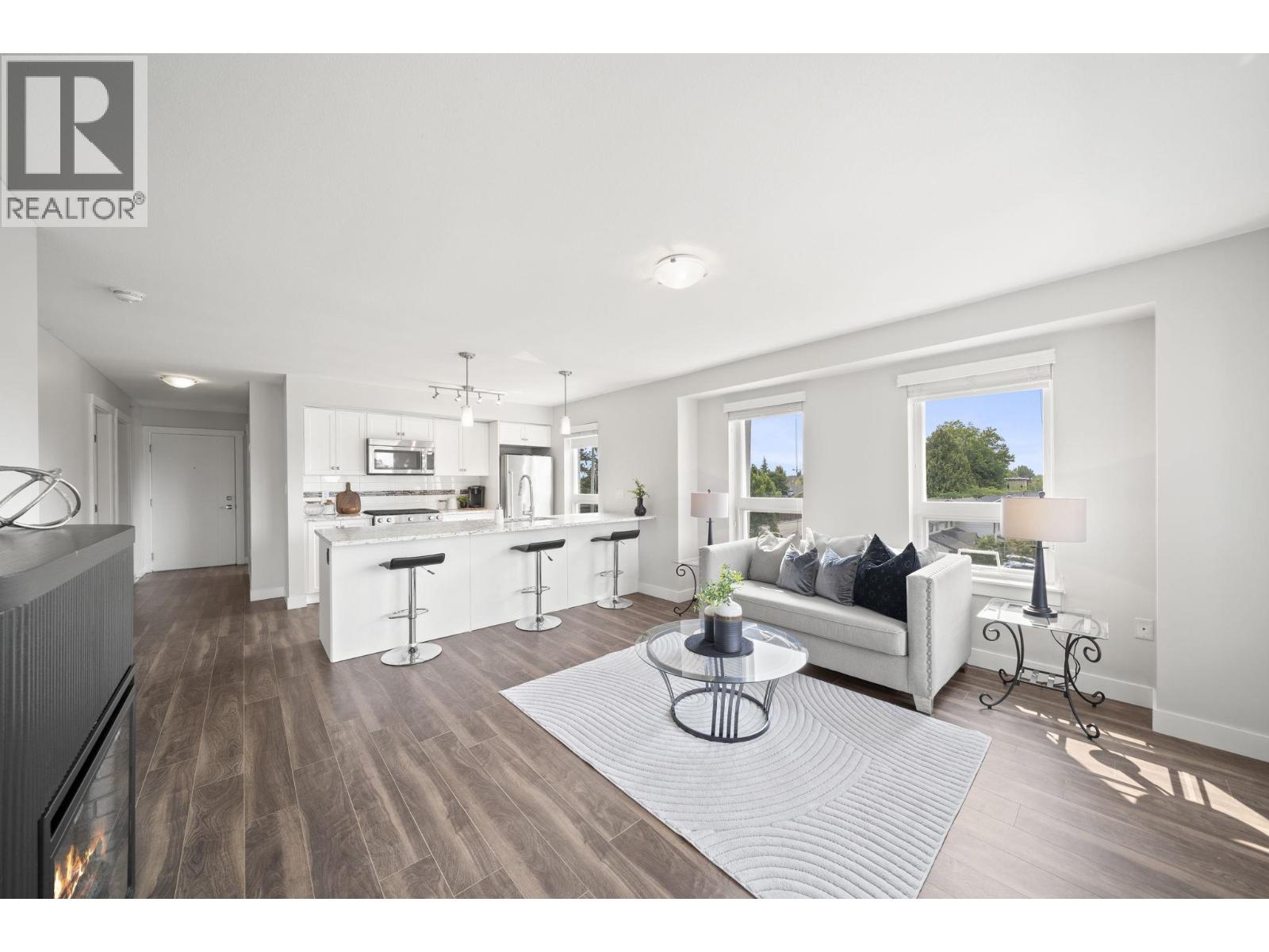 #306-4815 55B Street, Delta