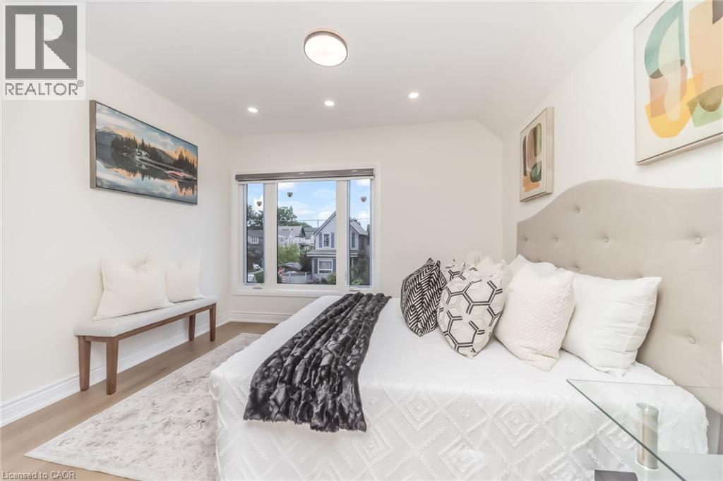 40 GLENDALE Avenue N - Image 30