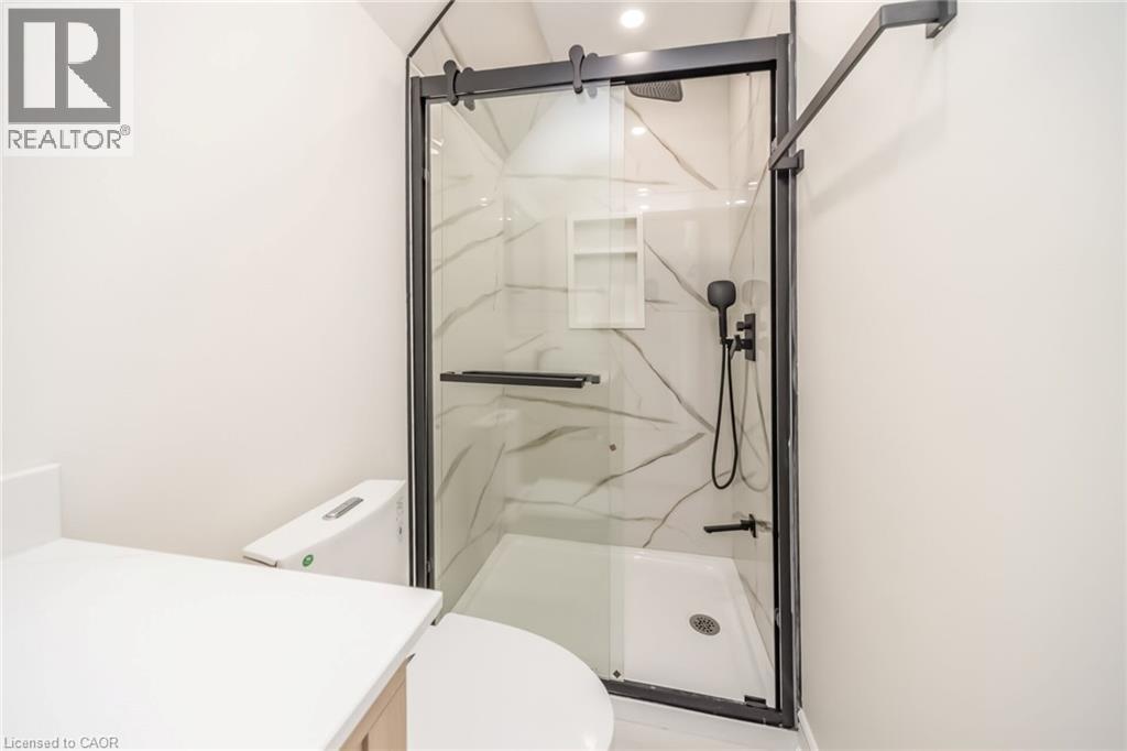 40 GLENDALE Avenue N - Image 35