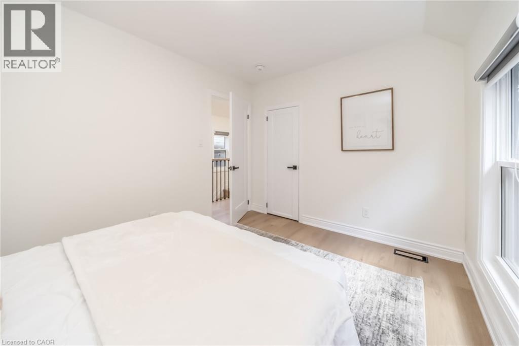 40 GLENDALE Avenue N - Image 37