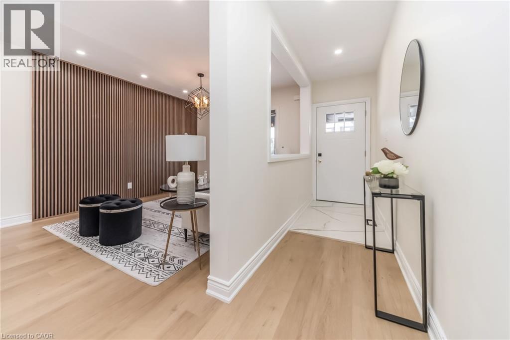 40 GLENDALE Avenue N - Image 7