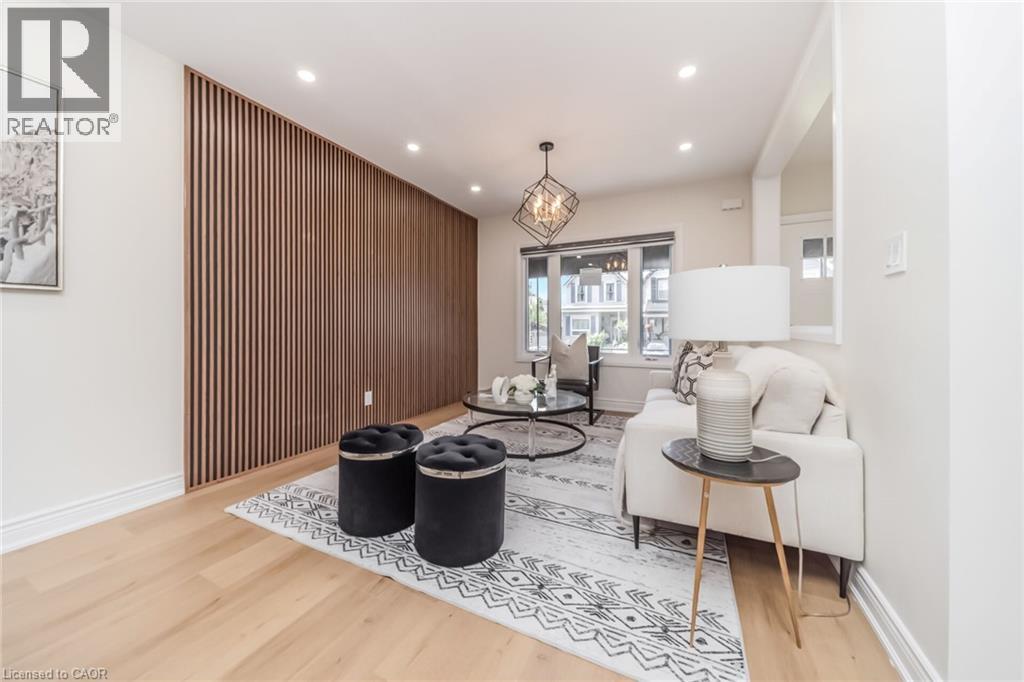 40 GLENDALE Avenue N - Image 8
