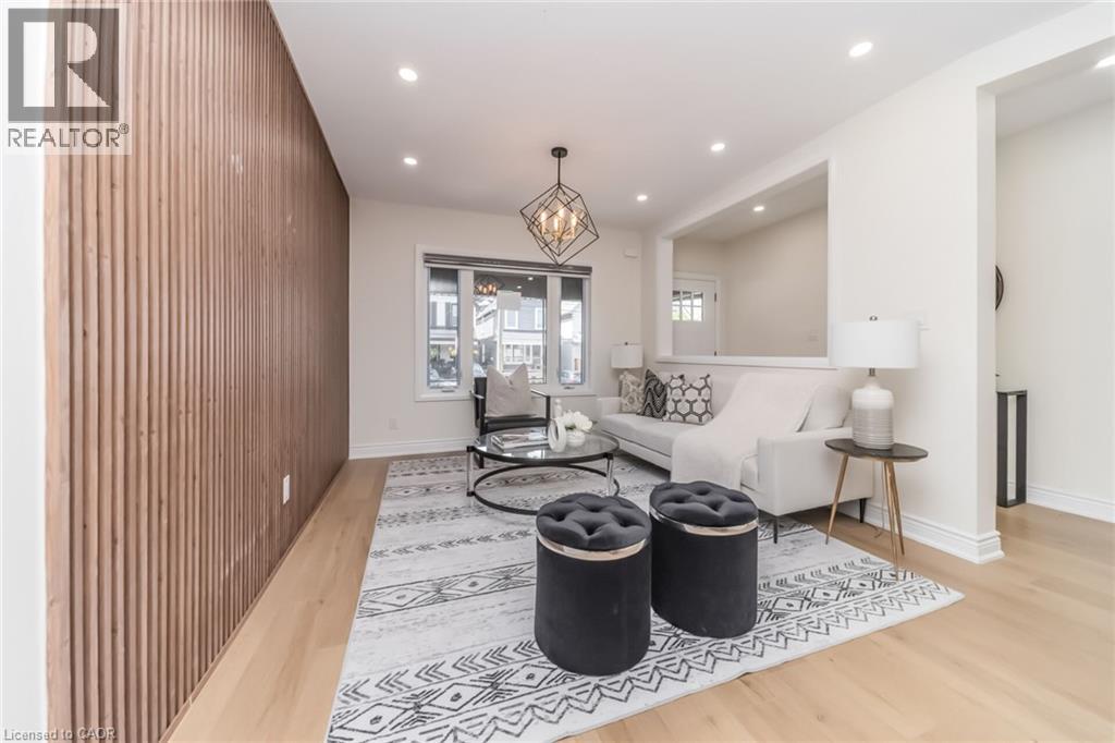 40 GLENDALE Avenue N - Image 9