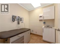 574 Upper James Street, Hamilton, ON L9C2Y6 Photo 16