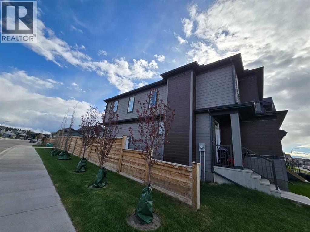 431 Rowmont Boulevard NW - 1