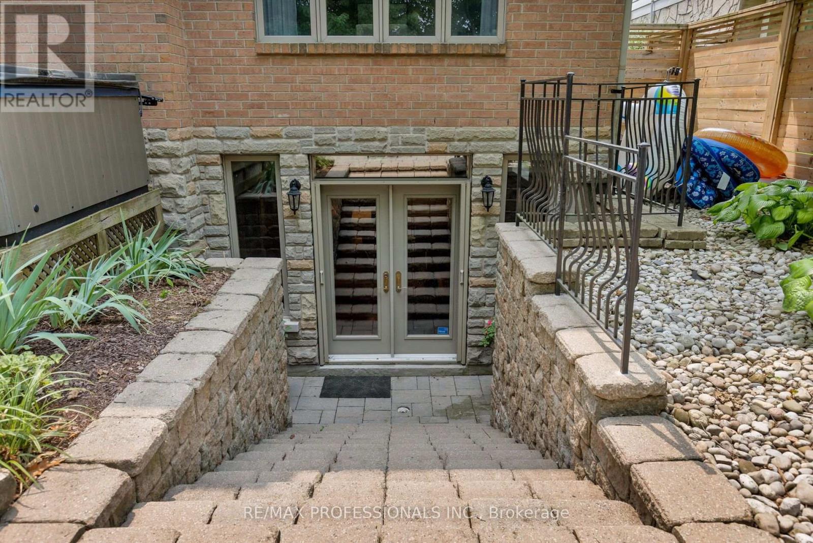 83 WIMBLETON ROAD - 44