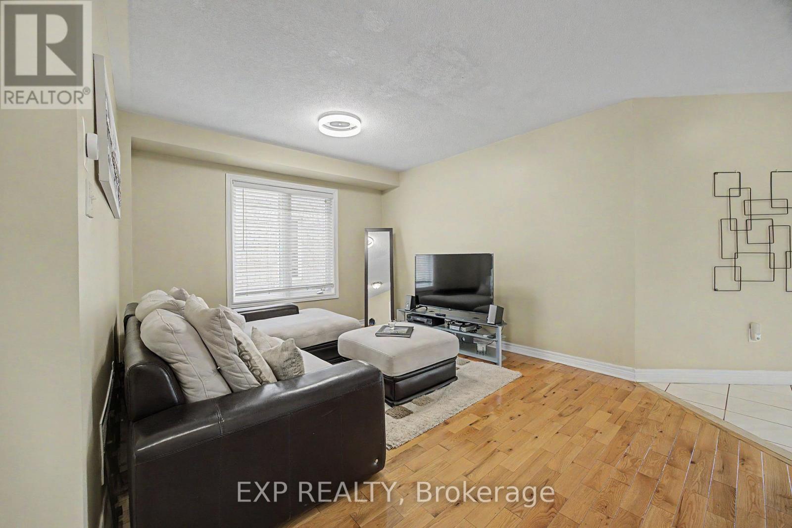7269 LANTERN FLY HOLLOW - Image 6