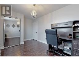 Main - 107 Spenvalley Drive, Toronto, ON M3L1Z4 Photo 14