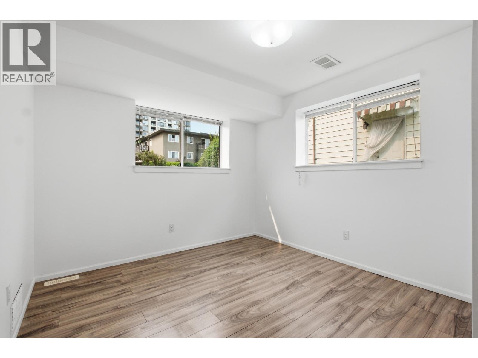 5 Bed, 3 Bath House for Sale in Burnaby – 7209 ELWELL STREET, Burnaby – MLS# R3152381 - Image 38
