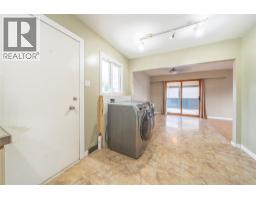 Primary Bedroom - 2270 Greenfield Avenue, Kamloops, BC V2B4P3 Photo 10
