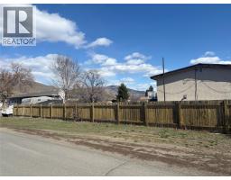 2270 Greenfield Avenue, Kamloops, BC V2B4P3 Photo 36
