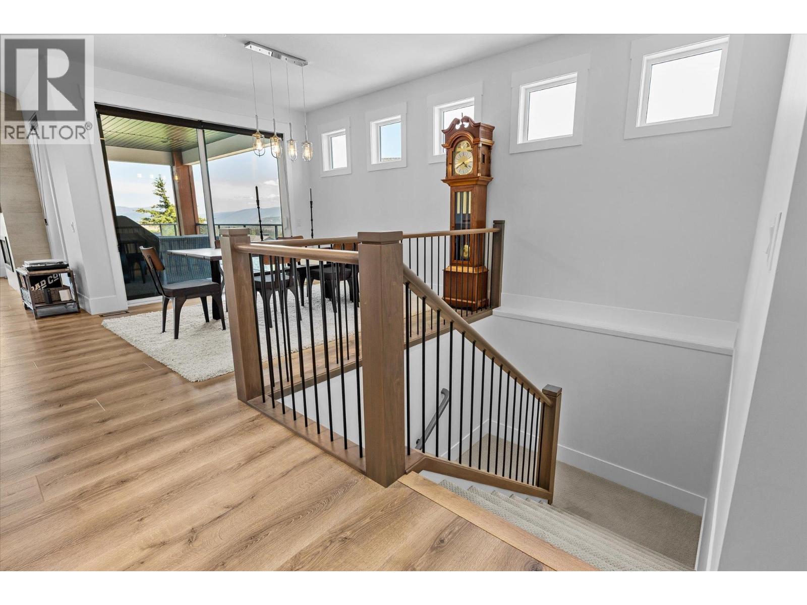 185 Diamond Way - Image 30