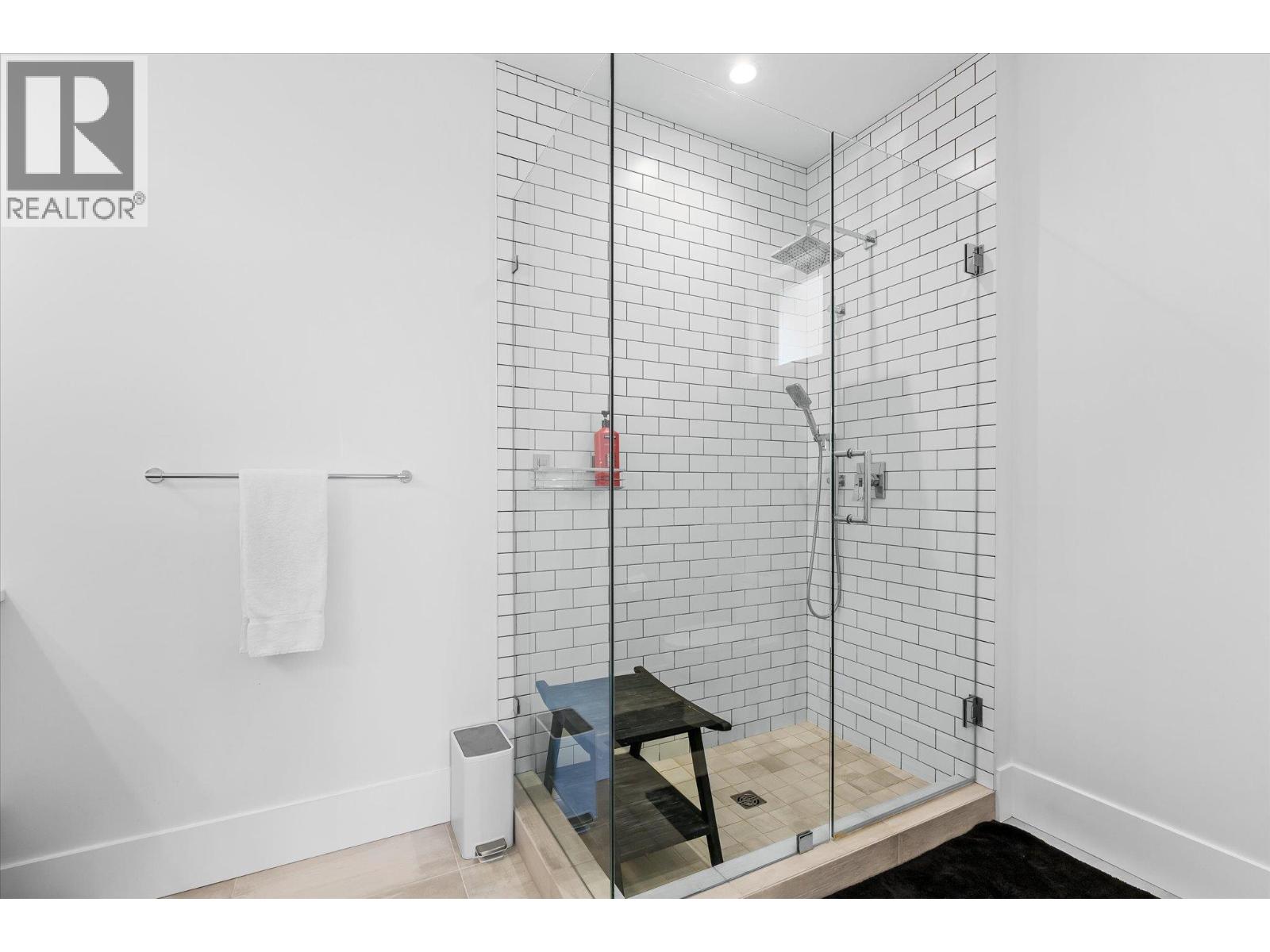185 Diamond Way - Image 26