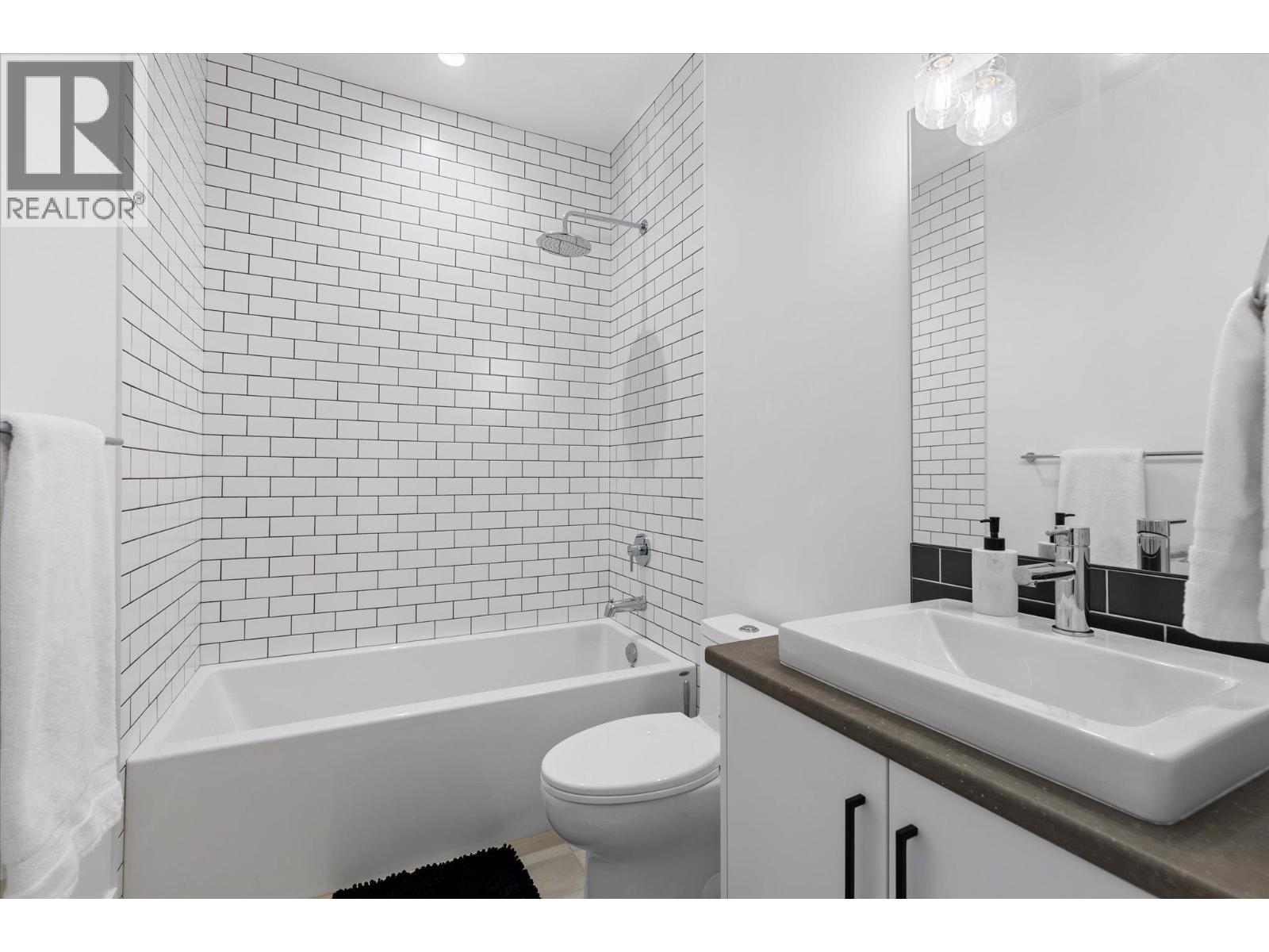 185 Diamond Way - Image 28