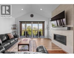 Great room - 185 Diamond Way, Vernon, BC V1H0A2 Photo 11