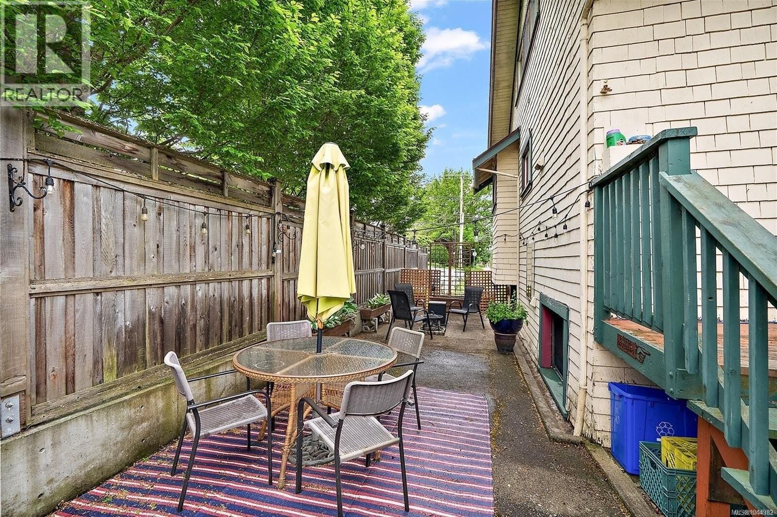  62 Obed Avenue, Saanich