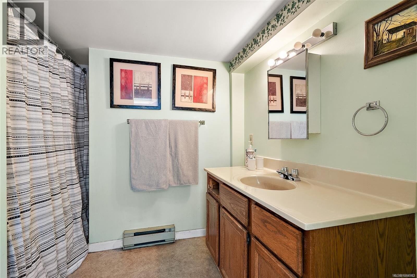 62 Obed Ave - 25