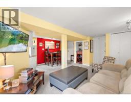 62 Obed Ave, Saanich, BC V9A1H9 Photo 22