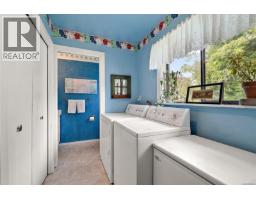 Kitchen - 62 Obed Ave, Saanich, BC V9A1H9 Photo 9