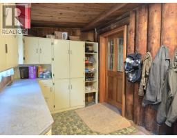 Primary Bedroom - 4055 Bailey Road, Valemount, BC V0E2Z0 Photo 8