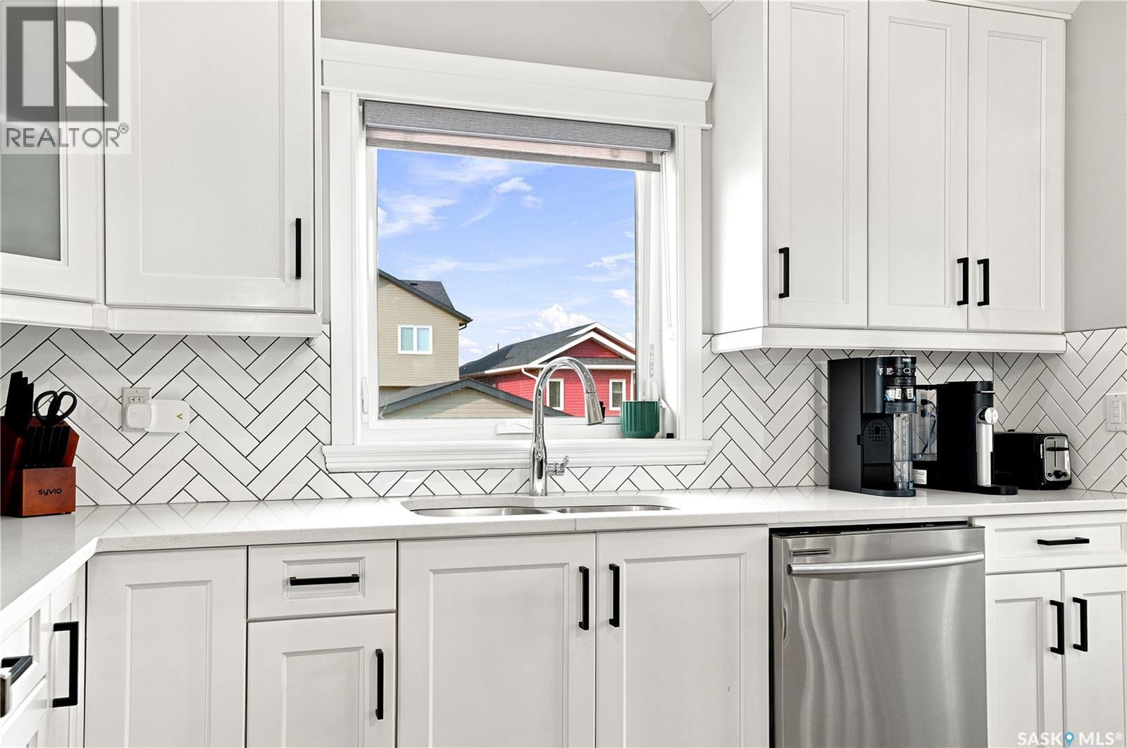 670 Fast CRESCENT - Image 17