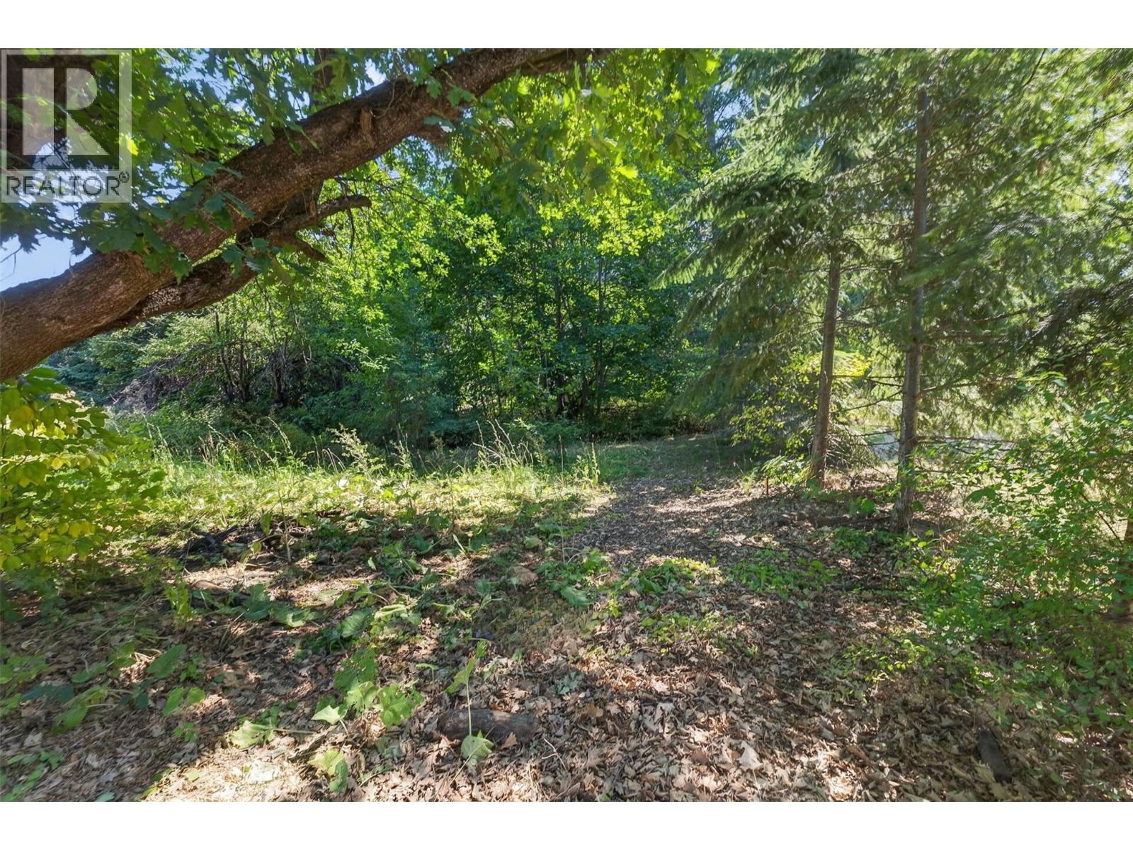  1260 16 Street Northeast, Salmon Arm
