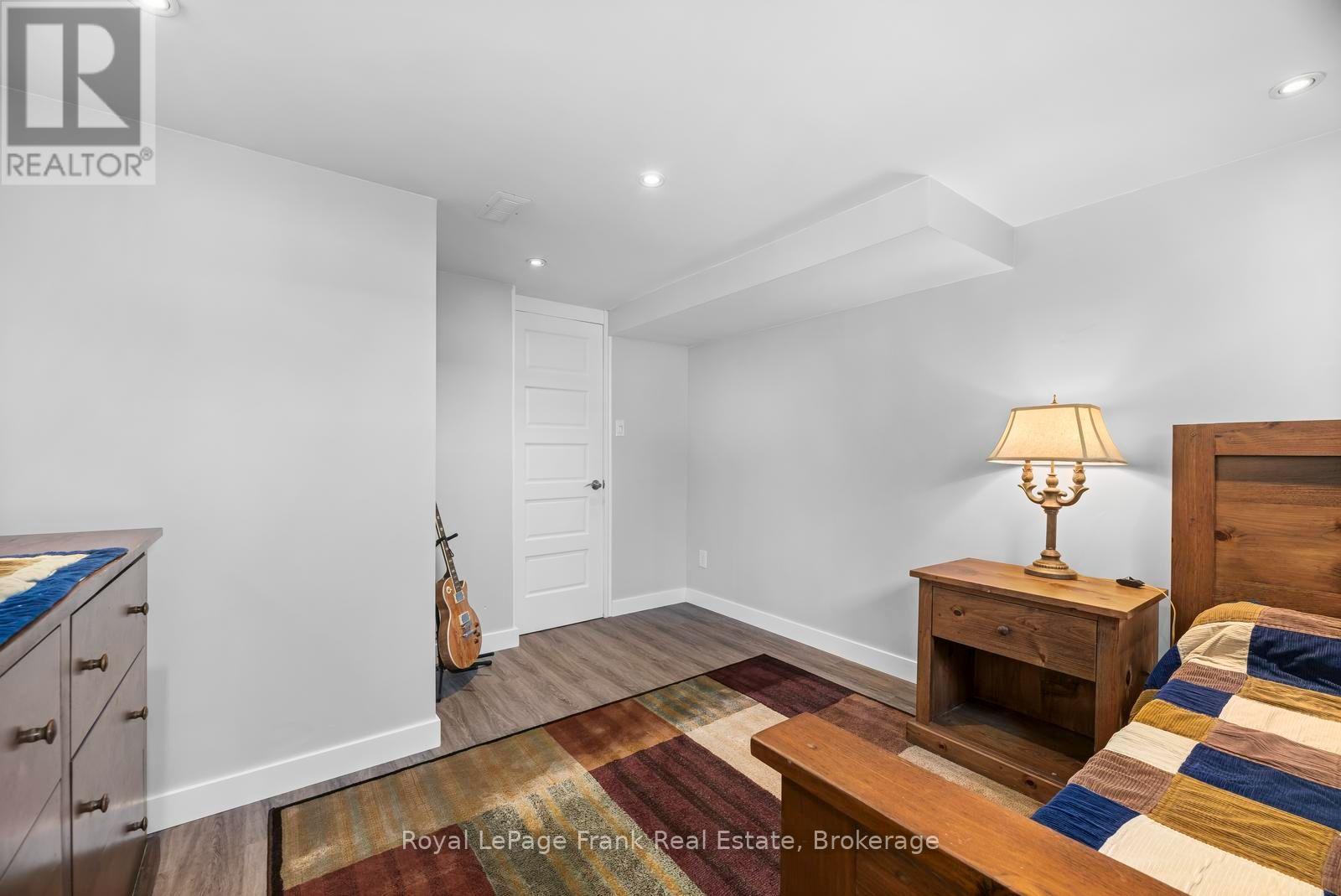 155 CROMWELL STREET - Image 25