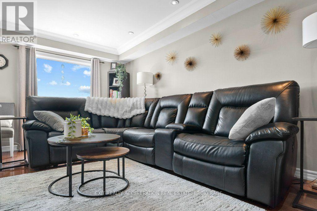 114 KANVERS WAY - 8