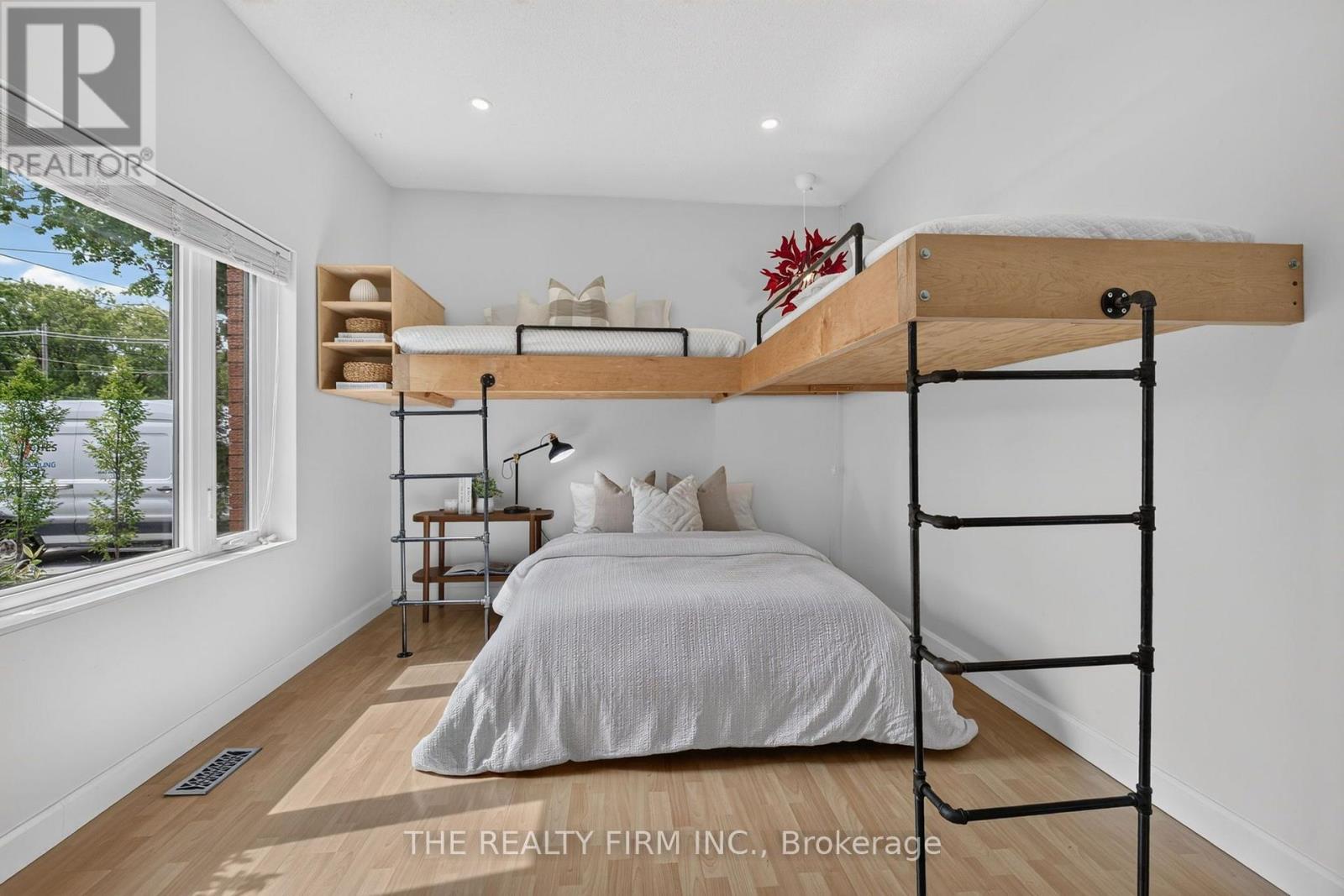 820.5 MAITLAND STREET - Image 21
